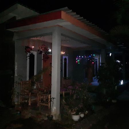 Eltari Homestay Tetebatu Extérieur photo